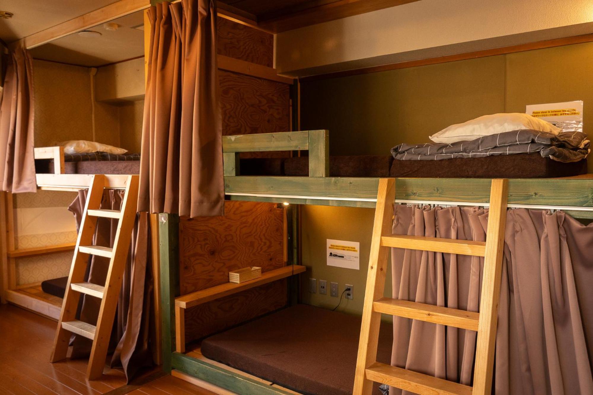 Хостел Local Knot Backpackers Наґано Екстер'єр фото